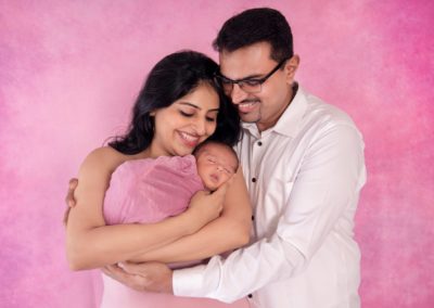 Family photoshoot with baby sibling photoshoot newborn baby photoshoot with parents family portrait photography 14