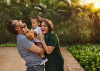Family photoshoot with baby sibling photoshoot newborn baby photoshoot with parents family portrait photography 18
