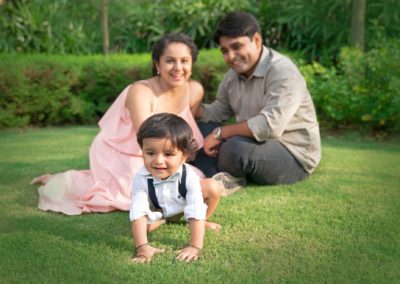 Family photoshoot with baby sibling photoshoot newborn baby photoshoot with parents family portrait photography 22
