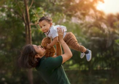 Family photoshoot with baby sibling photoshoot newborn baby photoshoot with parents family portrait photography 24