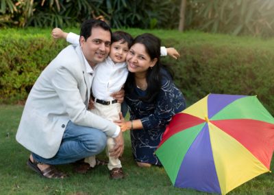Family photoshoot with baby sibling photoshoot newborn baby photoshoot with parents family portrait photography 26
