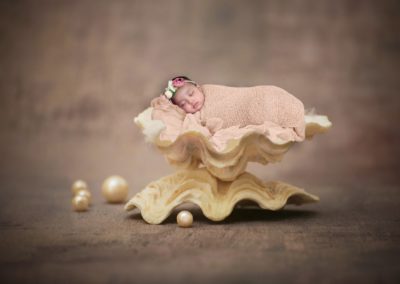 Newborn Photoshoot newborn baby photoshoot with parents newborn baby photoshoot newborn photography newborn baby photography 01