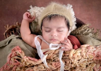 Newborn Photoshoot newborn baby photoshoot with parents newborn baby photoshoot newborn photography newborn baby photography 37