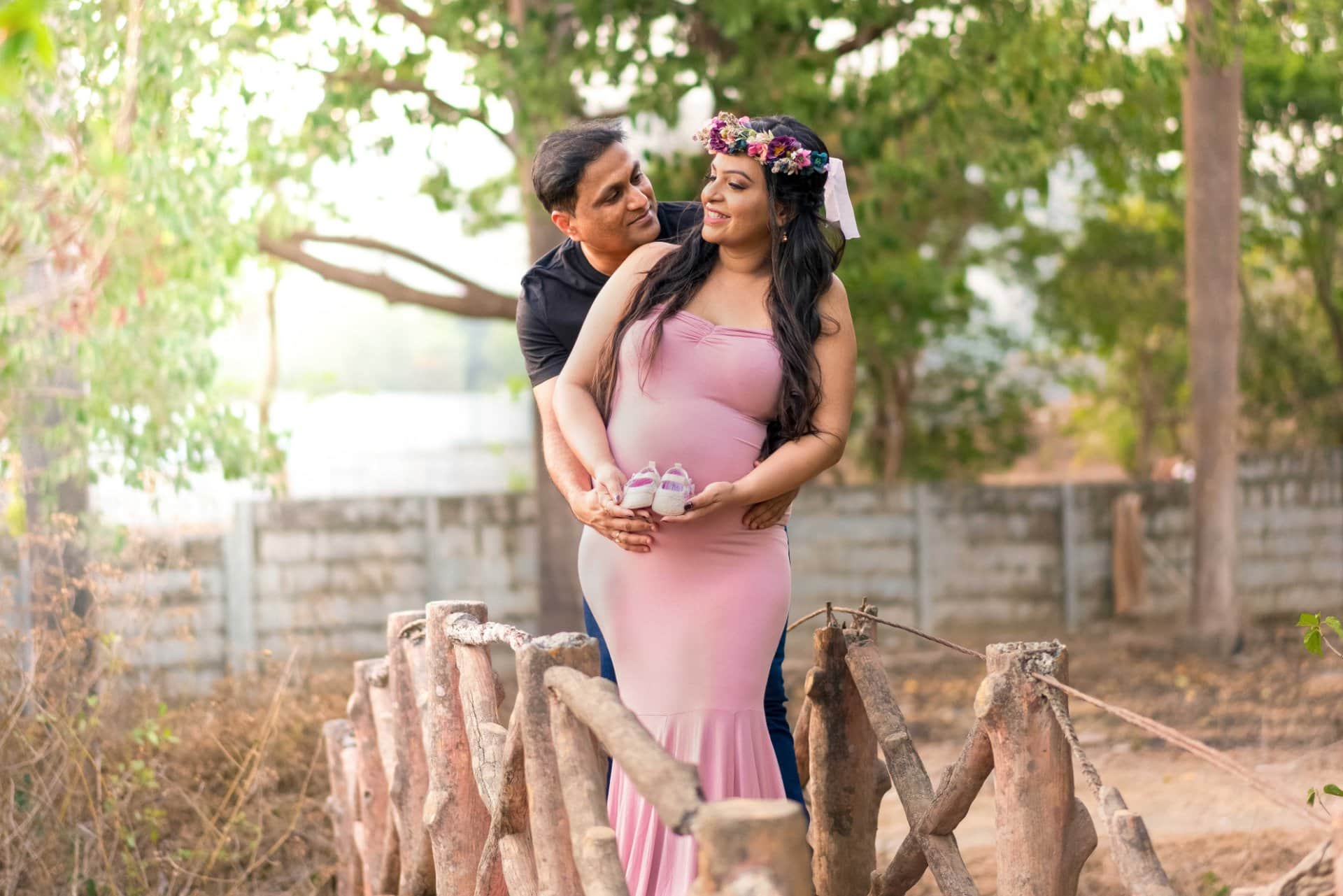 Best Maternity Photoshoot Ideas For Couples Maternity Photoshoot Newborn Baby Photoshoot By Amrit Ammu